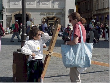 Becky-girl-Prague.jpg (41305 bytes)