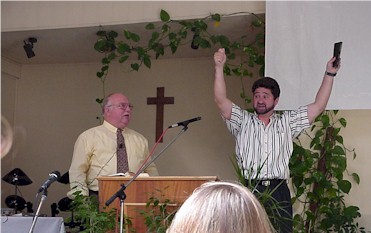 Preaching-Brussels.jpg (28591 bytes)